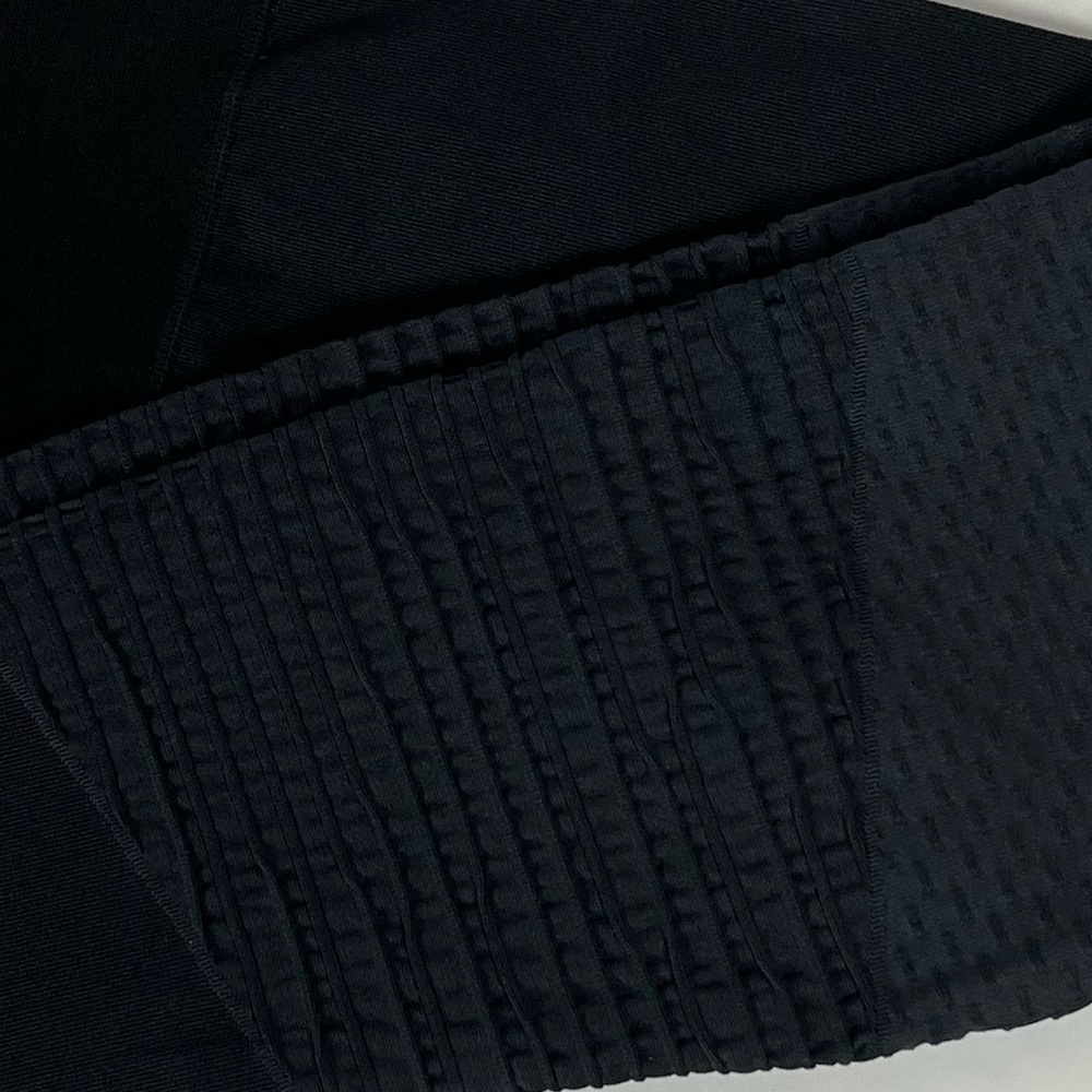 Spanx Very Black Look At Me Now Seamless Moto Leggings - Picture 7 of 8